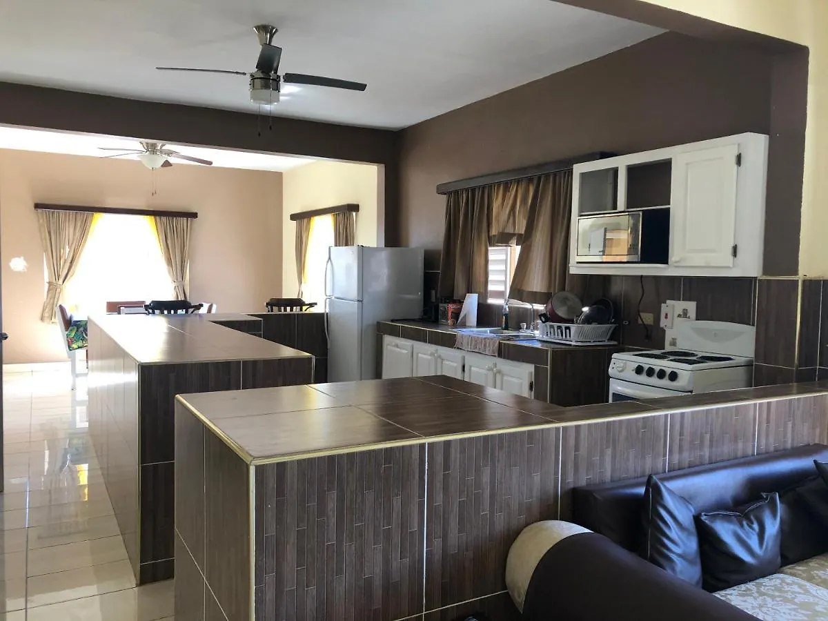 Pirate Palms Hotel Kingston Apartment